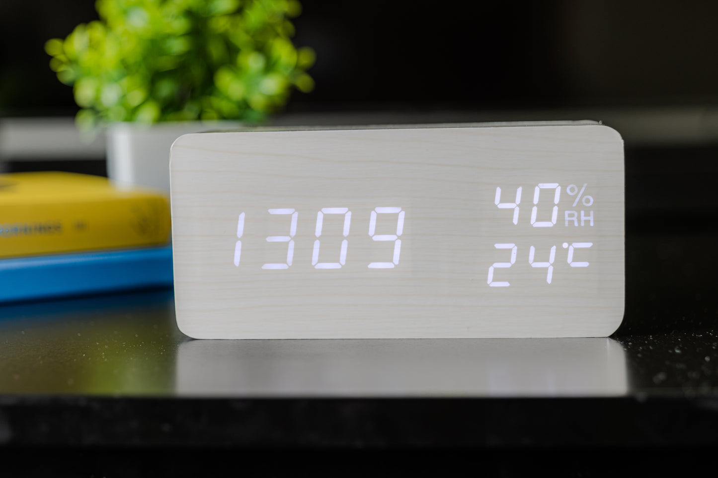 Minimalist Wooden LED Alarm Clock: Temperature & Humidity Display