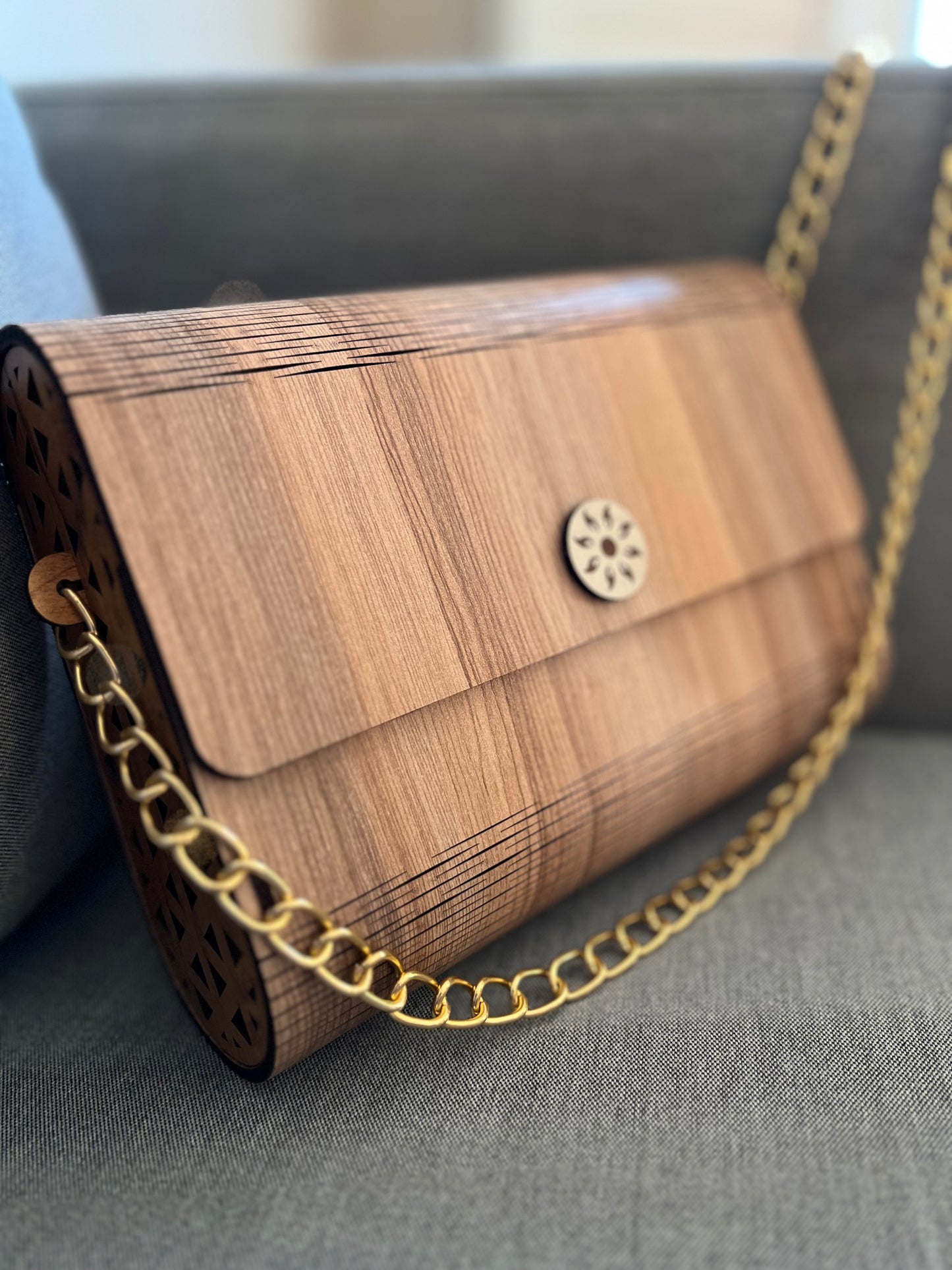 Elegant Wooden Handbag for Women | Stylish American-Inspired Purse | Handmade Laser-Engraved Clutch | Unique Gift for Her | Gift for her