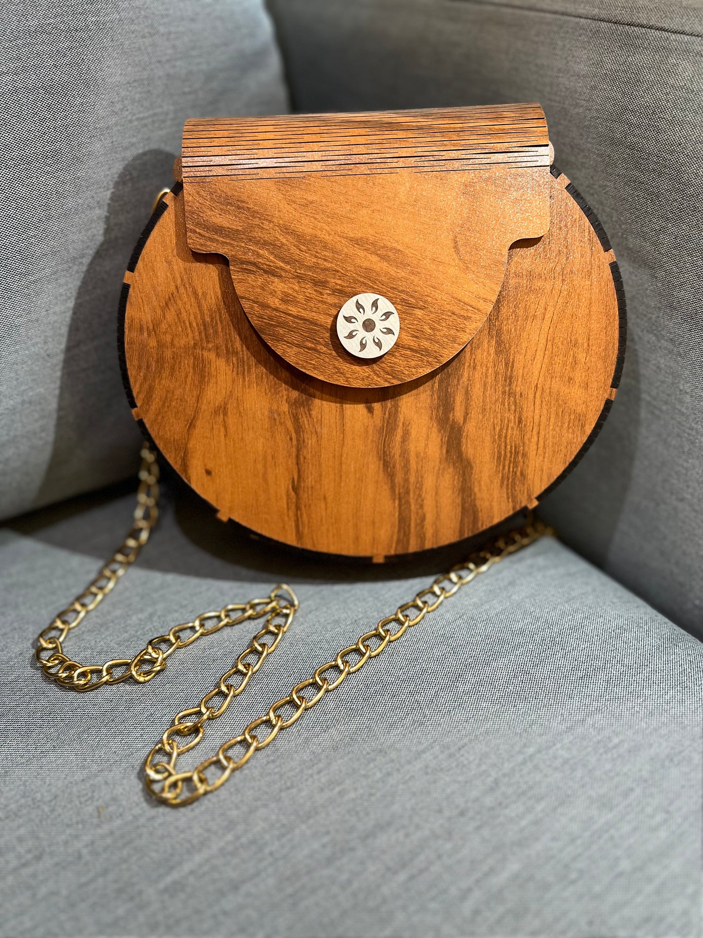 Elegant Wooden Handbag for Women | Stylish American-Inspired Purse | Handmade Laser-Engraved Clutch | Unique Gift for Her | Gift for her